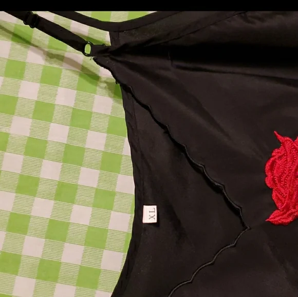Satin like nightie with red rose stitched on - Picture 2 of 12